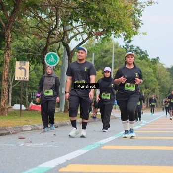 Runner Photo 5670025