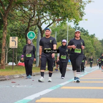 Runner Photo 5670041