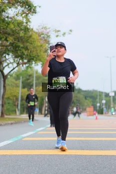 Runner Photo 5670240
