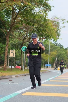 Runner Photo 5670246