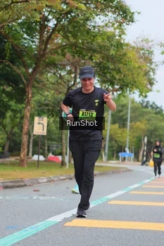 Runner Photo 5670257