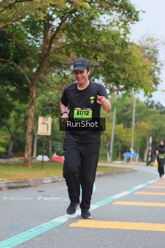Runner Photo 5670259