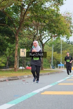 Runner Photo 5670307