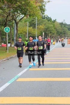 Runner Photo 5670346