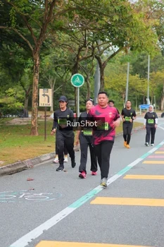 Runner Photo 5670398