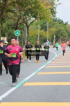 Runner Photo 5670406