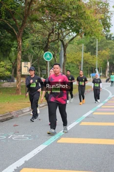 Runner Photo 5670409