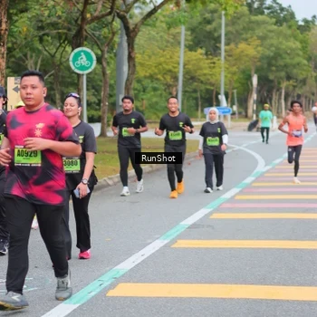 Runner Photo 5670425
