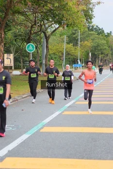 Runner Photo 5670442