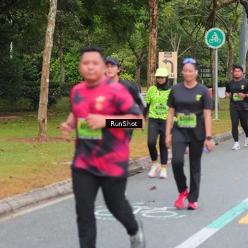 Runner Photo 5670445