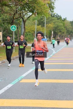 Runner Photo 5670453