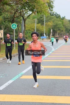 Runner Photo 5670458
