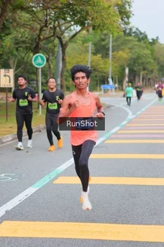 Runner Photo 5670462