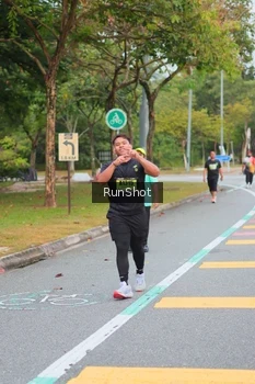 Runner Photo 5670605