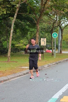 Runner Photo 5670645
