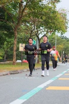 Runner Photo 5670667