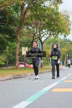 Runner Photo 5671012