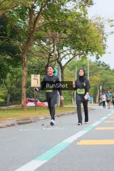 Runner Photo 5671014