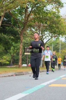 Runner Photo 5671070