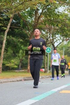 Runner Photo 5671073