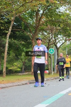 Runner Photo 5671088