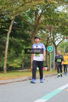 Runner Photo 5671092