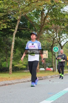 Runner Photo 5671096