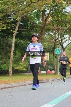 Runner Photo 5671097