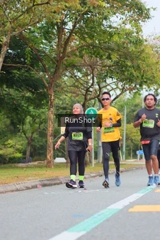 Runner Photo 5671111