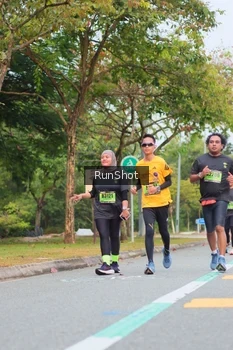 Runner Photo 5671112