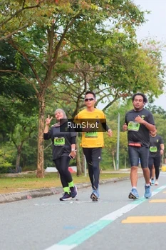 Runner Photo 5671115