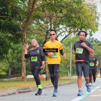 Runner Photo 5671118