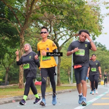 Runner Photo 5671125