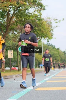 Runner Photo 5671138