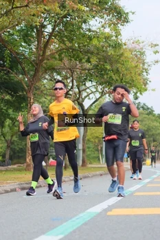 Runner Photo 5671143