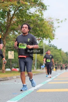 Runner Photo 5671146