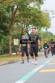 Runner Photo 5671215