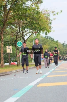 Runner Photo 5671243
