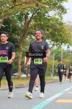 Runner Photo 5671305