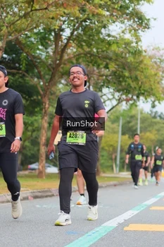 Runner Photo 5671306