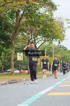 Runner Photo 5671337