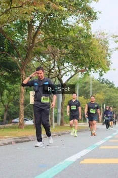 Runner Photo 5671340