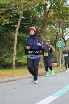 Runner Photo 5671392