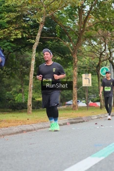 Runner Photo 5671413