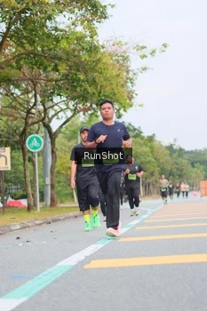 Runner Photo 5671473