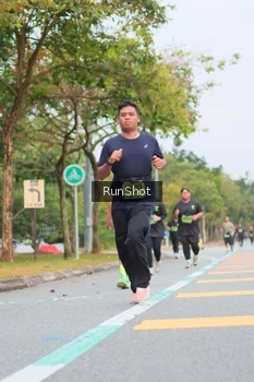 Runner Photo 5671478