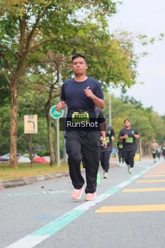 Runner Photo 5671492