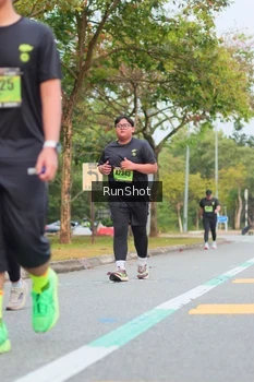 Runner Photo 5671519