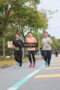Runner Photo 5671573
