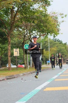 Runner Photo 5671596